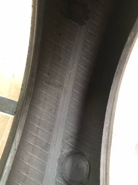 Dunlop 195/65/15 Running tyre for sale 4