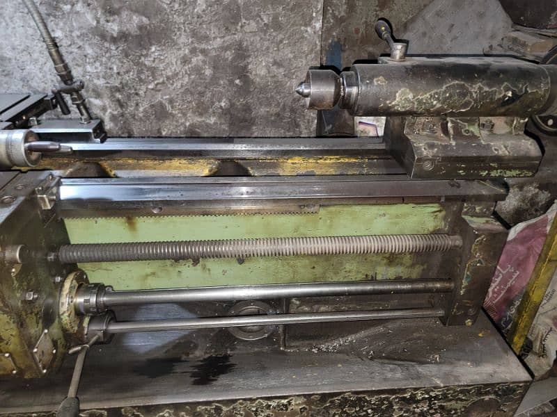 Lathe Machine (Made In Poland) 6 foot 8