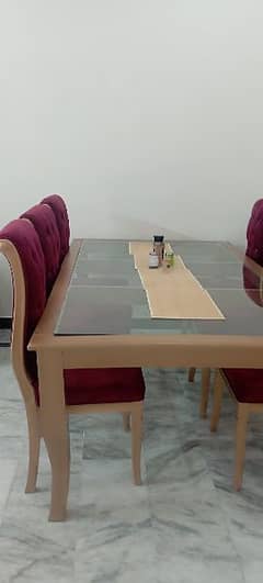 A beautiful 8chairs dinning table just as new. call on 03125128542.