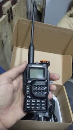 UV- 5k digital multi frequency walkie talkie ( 50 to 600) scambler 0