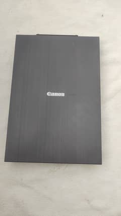 Canon Scanner Lide 400. With C type data cable. Made in  weitnam.
