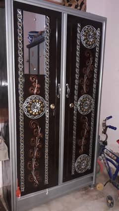 Almari Double Door beautiful design For Sale. .