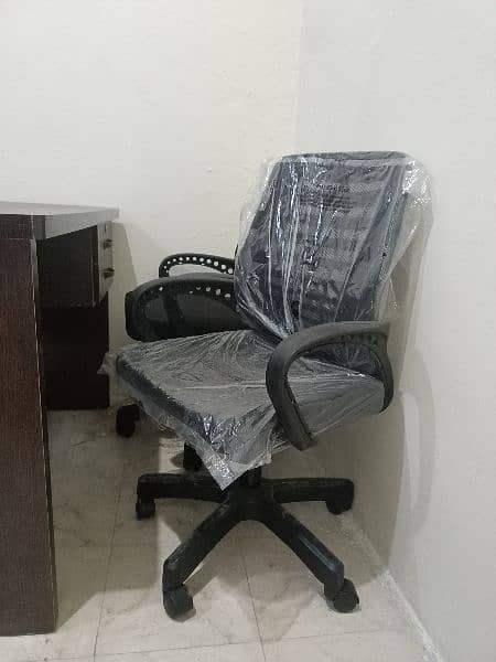 Office Chair condition 10/10 1