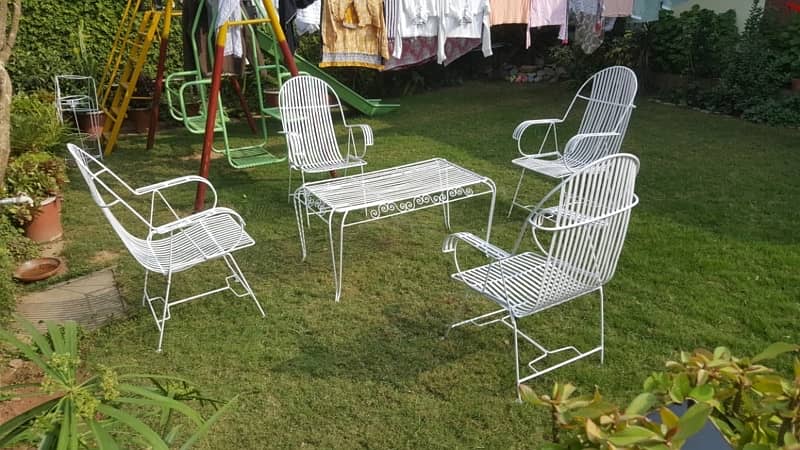 Garden Chairs with Table 9