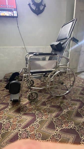 wheelchair with foot adjustable 0