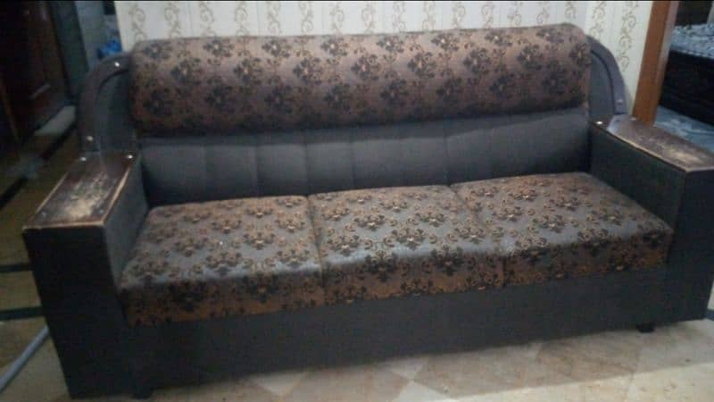 3 in 1 sofa set 1 table 3