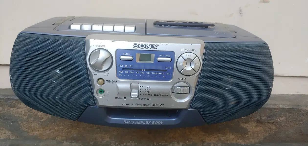 Sony CD. tape with Bluetooth player 7