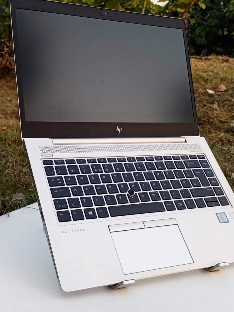 hp elitebook 840 g5 core i5 8th gen  : 03018531671 1