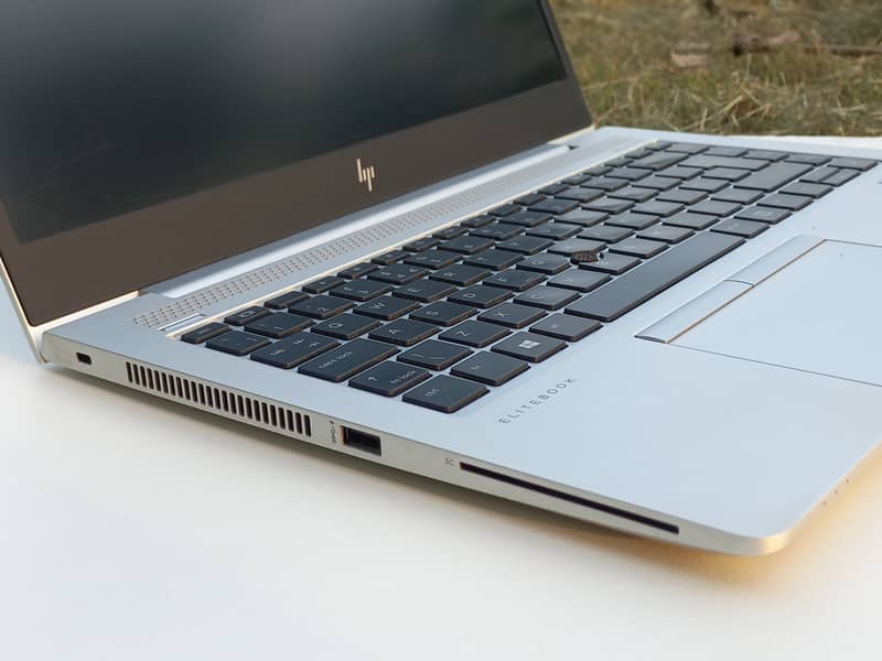 hp elitebook 840 g5 core i5 8th gen  : 03018531671 4