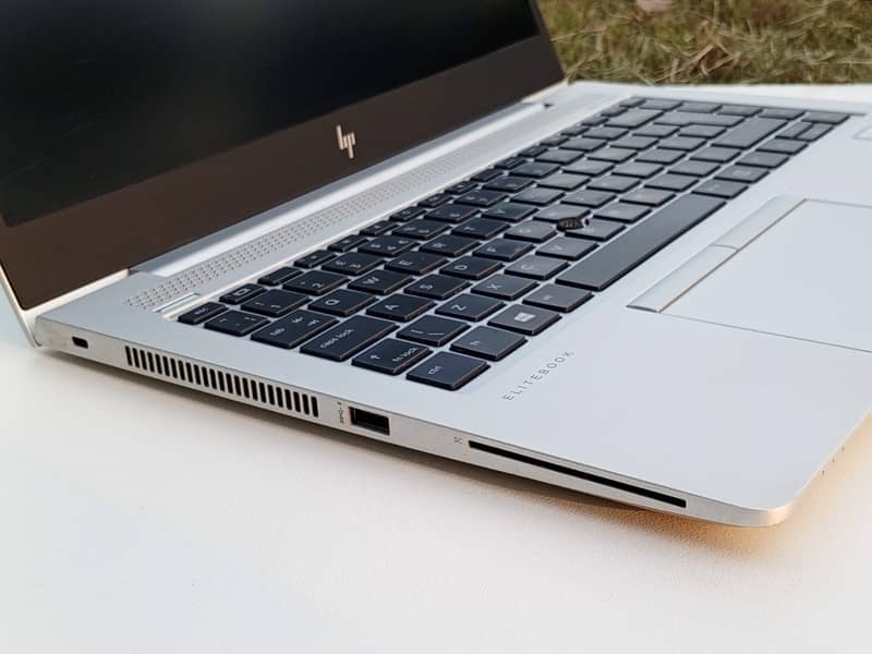 hp elitebook 840 g5 core i5 8th gen  : 03018531671 11