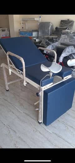 Delivery Table instrument trolley baby warmer foot step crash cart