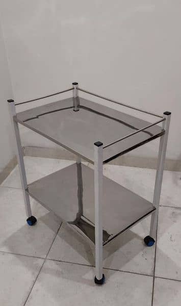 Delivery Table instrument trolley baby warmer foot step crash cart 9