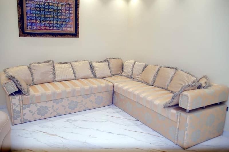 15 SEATER SOFA SET DEWAN WITH CENTER TABLE 1
