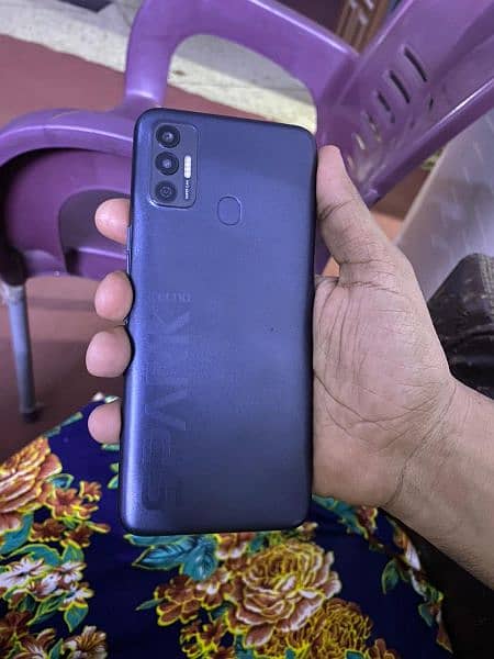 Tecno Spark 7 mobile excellent condition for sell 0