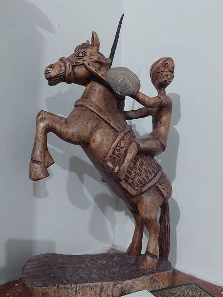 soveniour horse with sword and shield/ show piece/ wooden sculpture 0