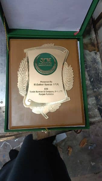 Specialist in shields awards medals Souvenir 9