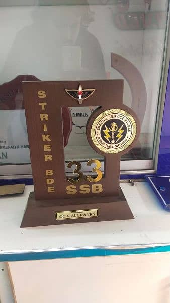 Specialist in shields awards medals Souvenir 17