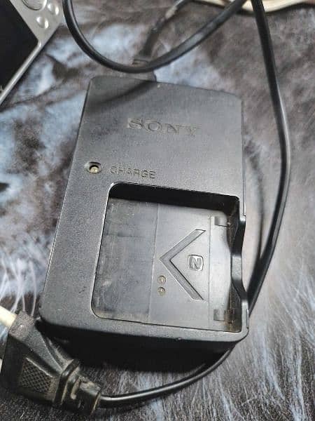 Sony Digital Camera 14.1 Megapixel 4x Optical Zoom 4