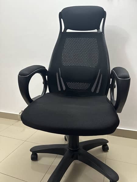office Chair -Slightly Used - Boss Chair - Extreme Comfort 0