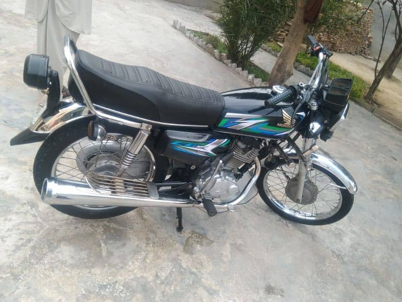 Honda CG 125 2013 Model in excellent condition for Sale 0