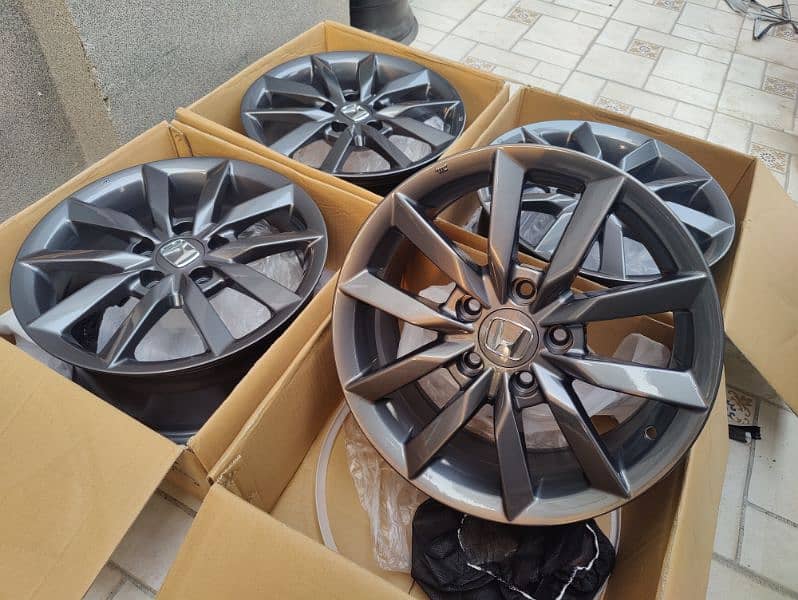 New Civic X Facelift 16 inch Rims 4