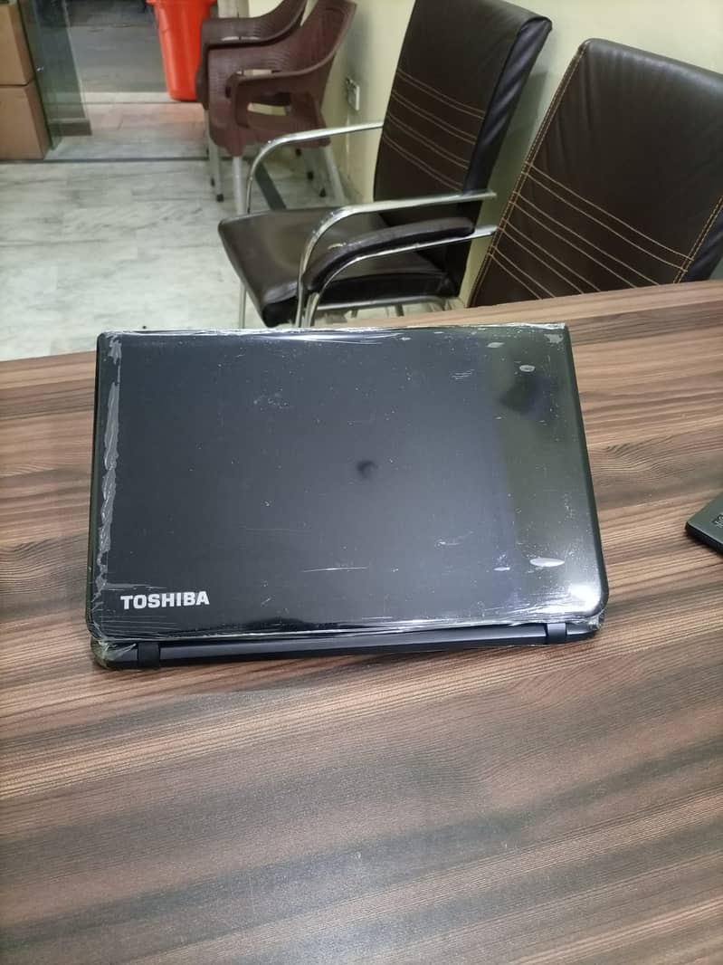 Toshiba L50-B 10 by 10 Condtion Core i7 4th Gen 8GB Ram 500GB HDD 5
