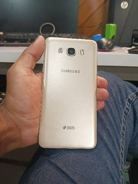Samsung Galaxy J7 4
