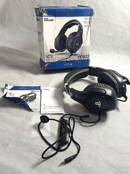 Trust headset gxt 488 forze online ps4