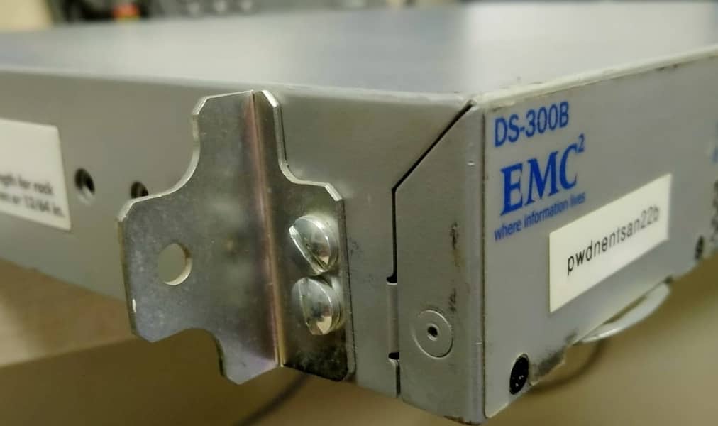 DELL DS-300B EMC SWITCH 5