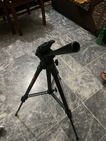 TRISTAR Camera Tripod Stand 1