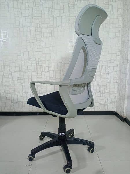 office revolving chairs 3