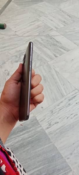 oppo f17 pro 5