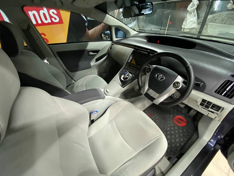 Toyota Prius S LED Edition 1.8 2