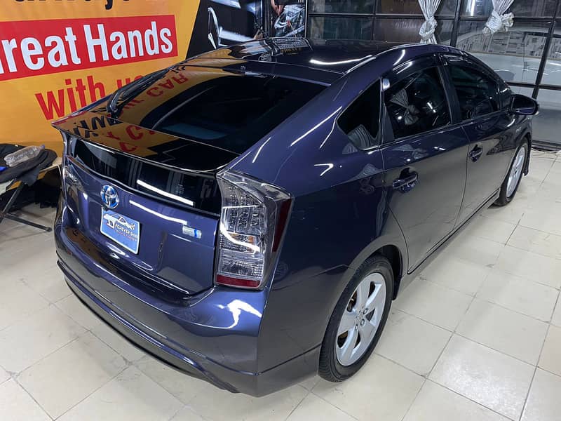 Toyota Prius S LED Edition 1.8 8