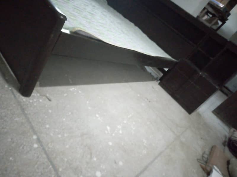 Wooden double bed 5