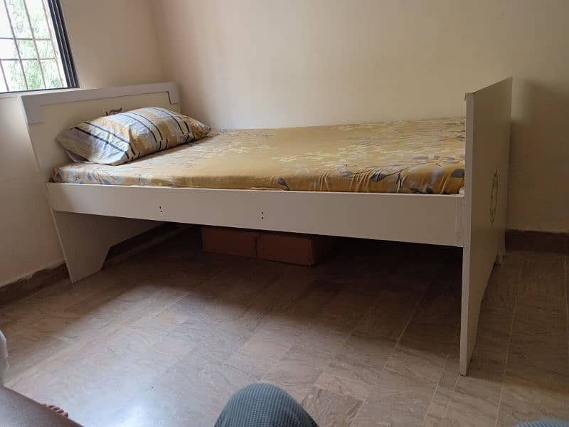 2 single bed with master mattress 1