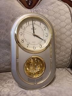 Wall clock in brand new condition