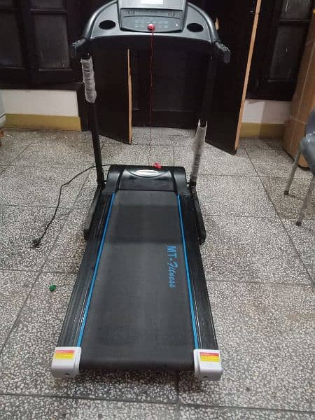 Treadmill for sale (Almost new) 2