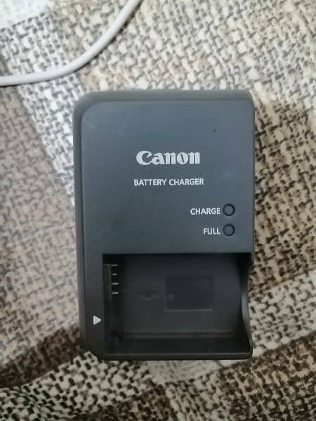 Canon Battery Charger CB-2LZE 0