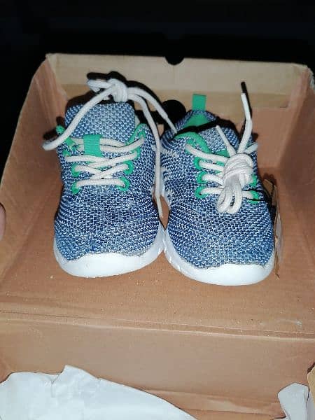 Kids shoes 10