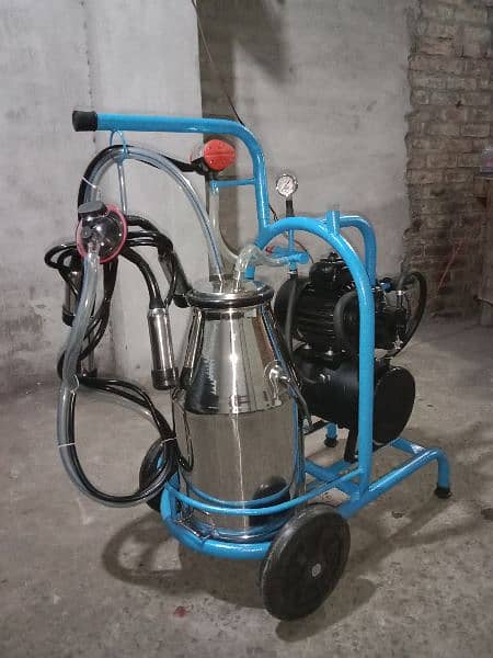 COW MILKING MACHINE / RUBER MAIT / SHOWRING SYSTEM / milking machine 1