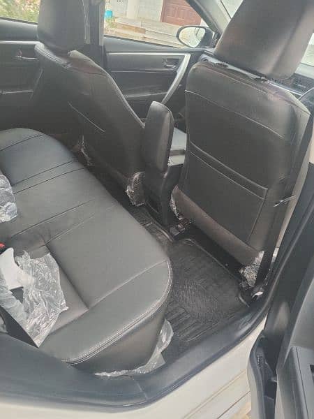 Toyota Corolla Altis Grande X 1.8 automatic cvt Black interior 6