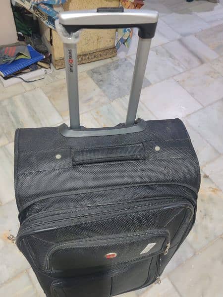 suit case bag available for sale cash on delivery all over Pakistan 2