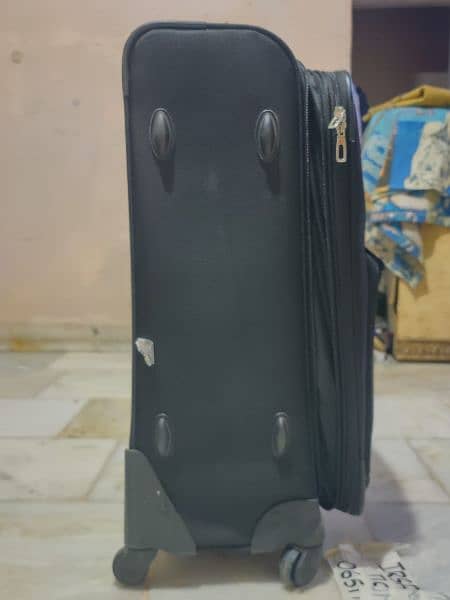 suit case bag available for sale cash on delivery all over Pakistan 8