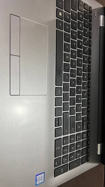 Hp Laptop For Sale 7400 core i5 7 generation very fast machin 7
