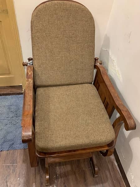 Rocking Chair 0