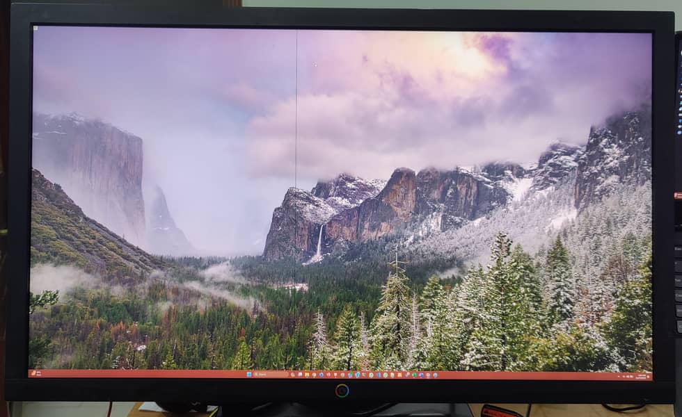 32-inch 4K Google JN32A Monitor (Line in the panel) 0