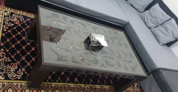 Very  beautiful heavy carved center table  03335138001