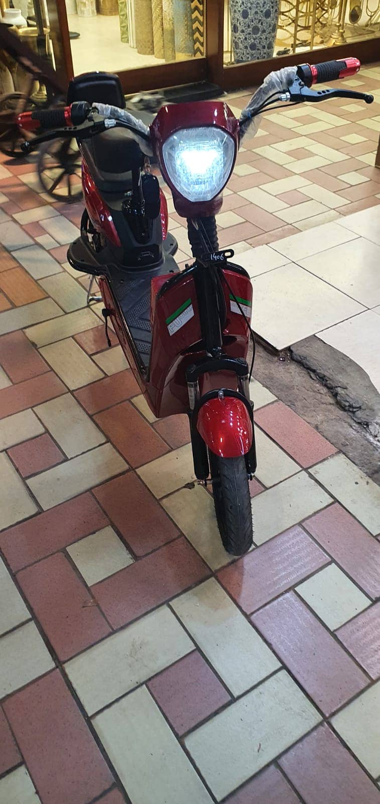 Xinri Electric Scooter XCS 48V 12Ah 0