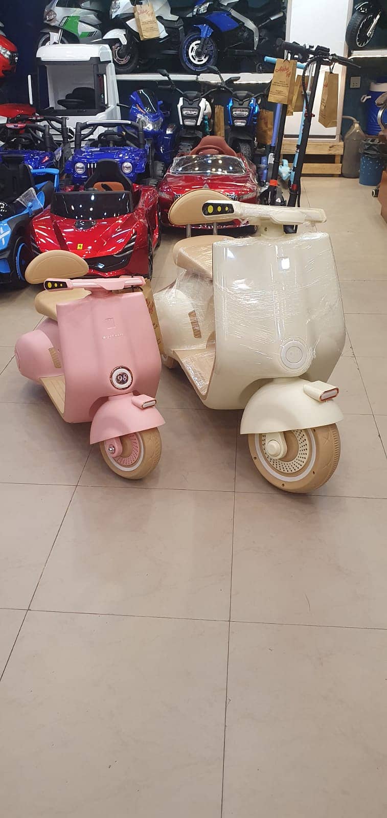 kids electric vaspa scooter bettery operated 1